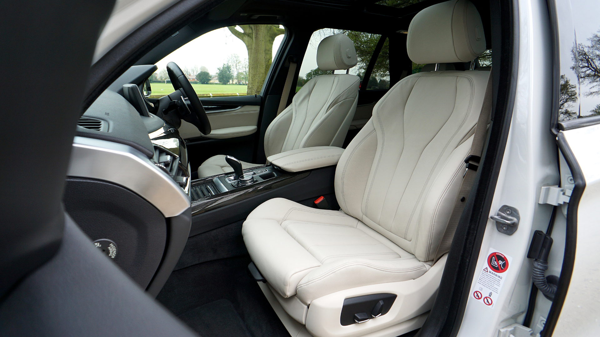 Cum obții un interior impecabil fără să plătești un detailing profesional?